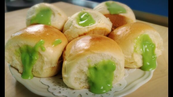 ขนมปังสังขยาใบเตย
